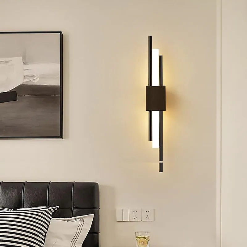 Alana Minimalita Lineal Metal LED Aplique de Pared Negro/Dorado