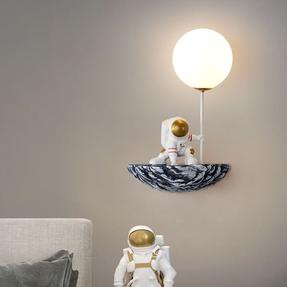 Fateh Lindo Astronaut Metal LED Aplique de Pared Blanco