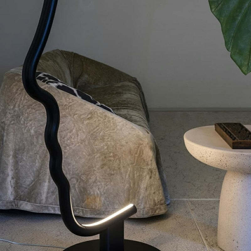 Edge Moderna Diseño Metal/Silicio LED Lámpara de Pie Negra